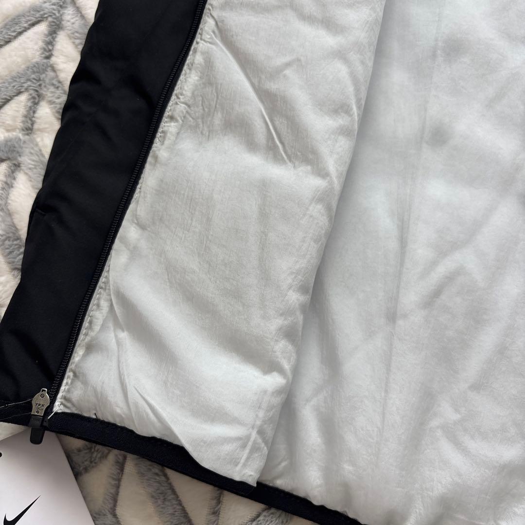 新品　ナイキ　メンズ　ランニングベスト　中綿　ブラック　黒　軽量　撥水　XL
