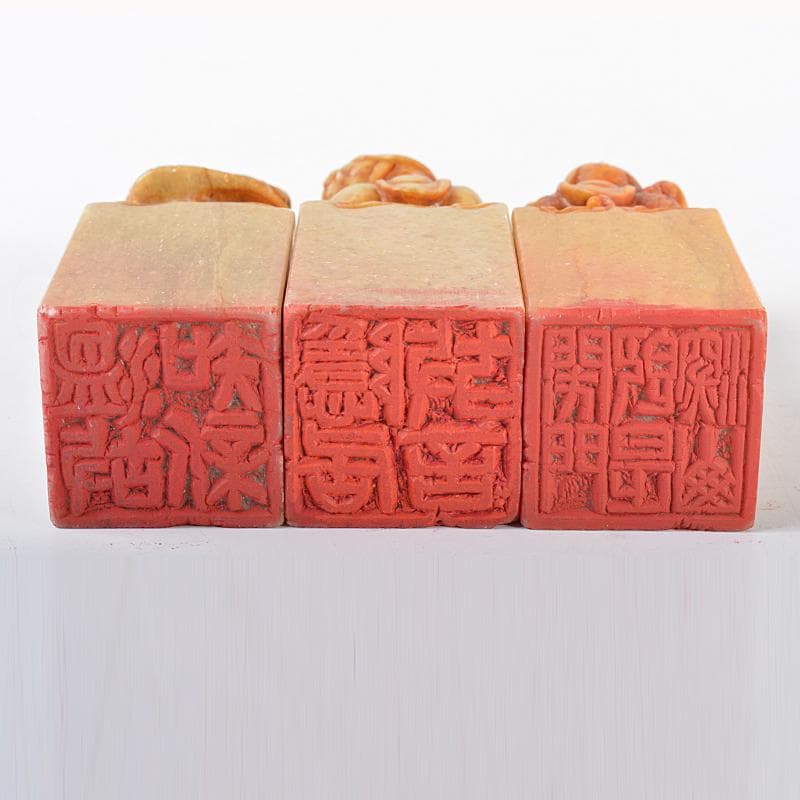 中国　篆刻　碩堂印箋　玉石寿山石　神獣人物彫　印材　3点　N　4473
