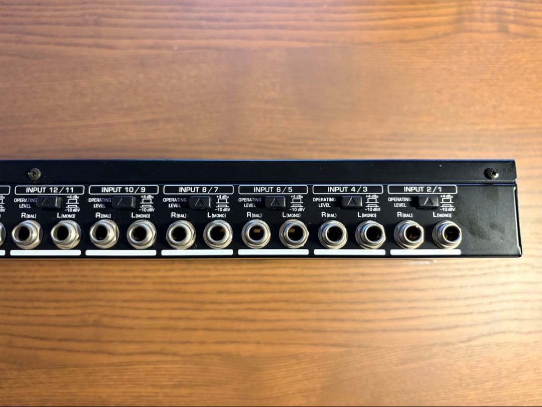 Behringer RX1602 アナログミキサー