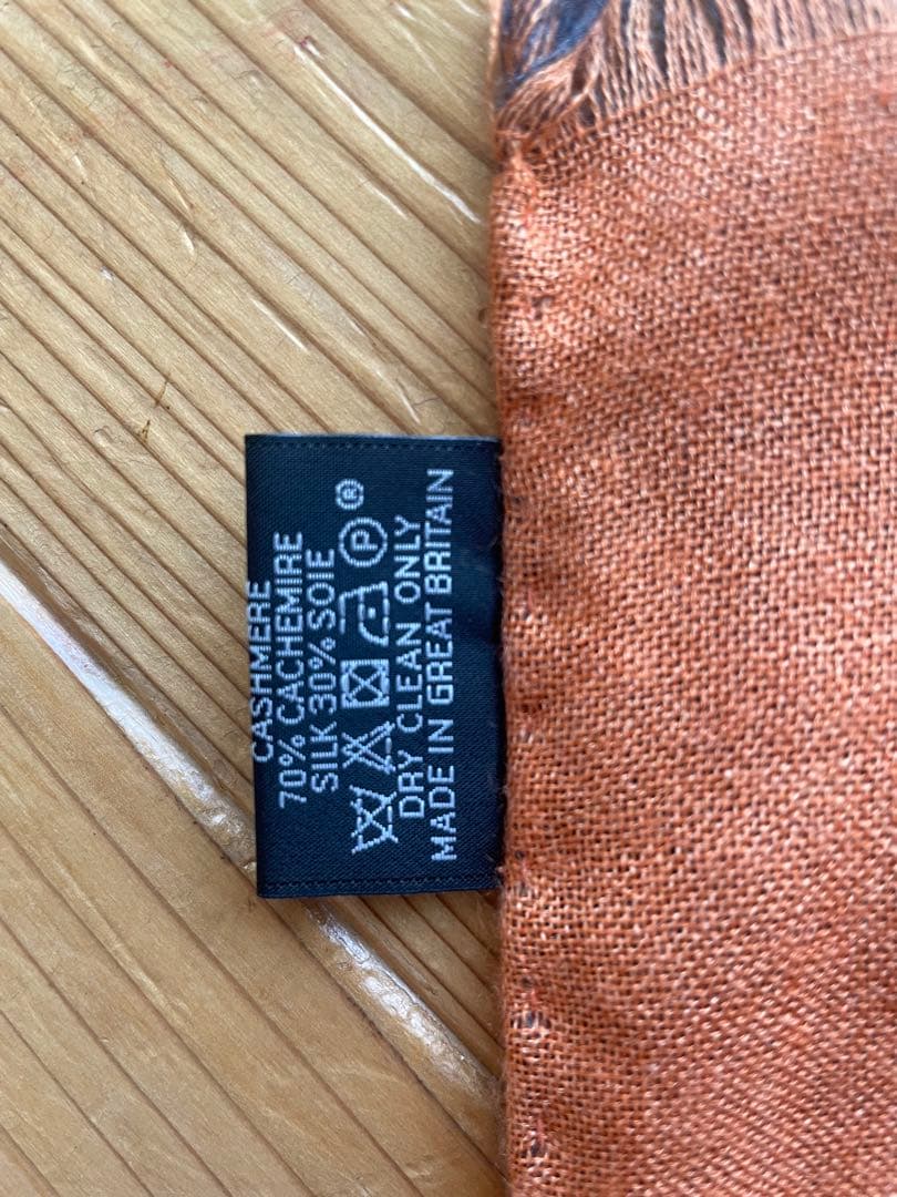 エルメス　マフラー　オレンジ　ブラウン　一箇所糸のツレあり(写真あり)