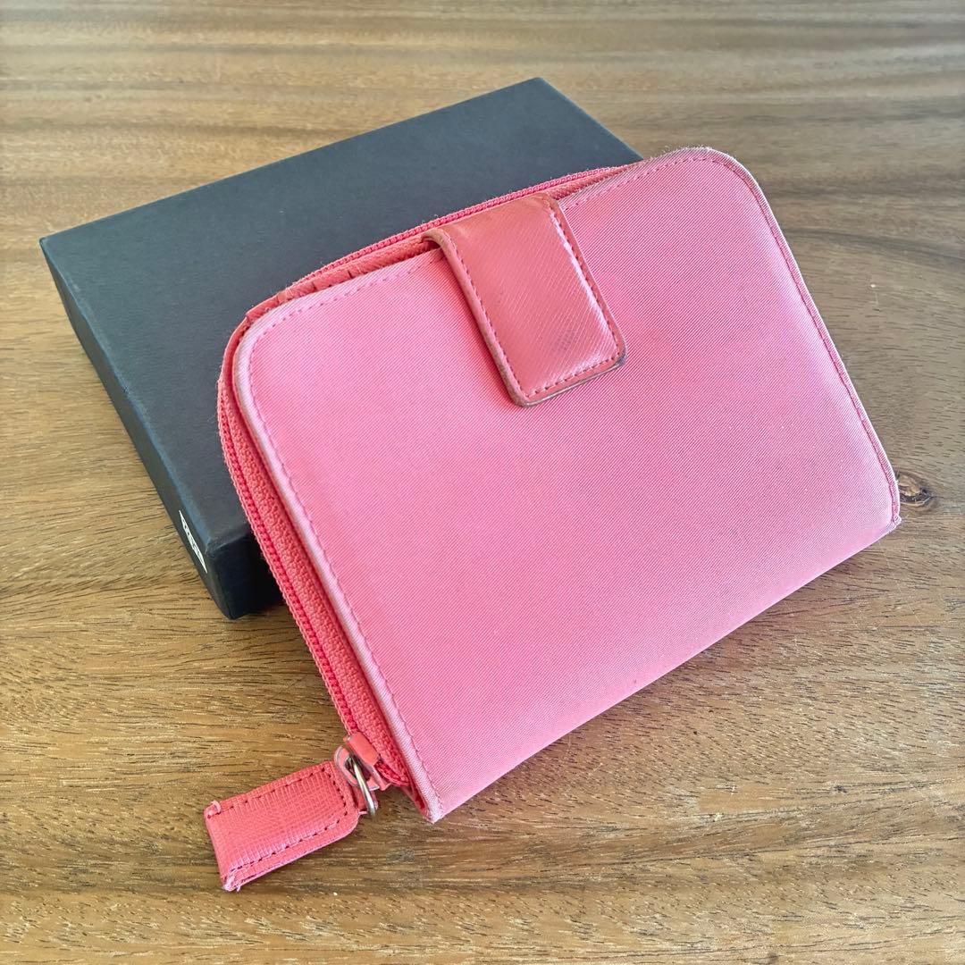 PRADA 二つ折財布　サフィアーノレザー　プラダ