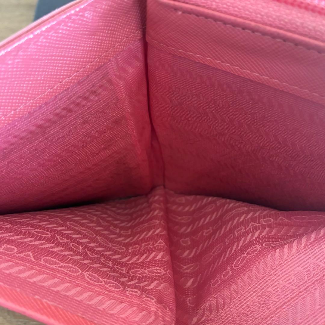 PRADA 二つ折財布　サフィアーノレザー　プラダ