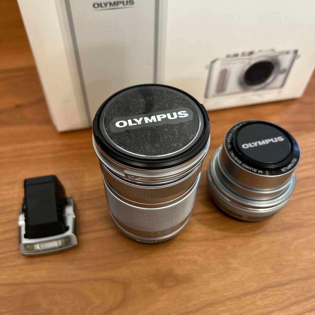 OLYMPUS PEN E-PL8 ホワイト レンズ2本付き