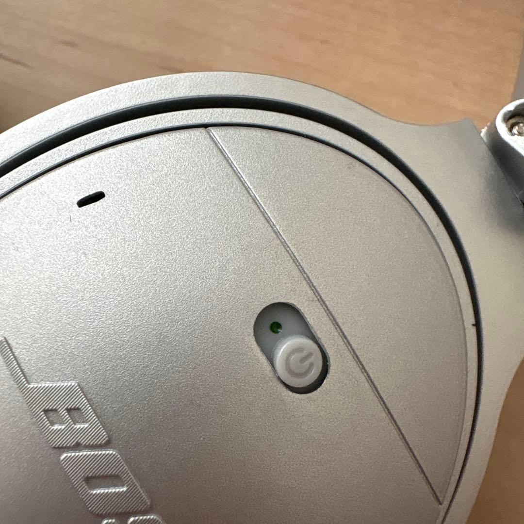 Bose ワイヤレスヘッドホン シルバー