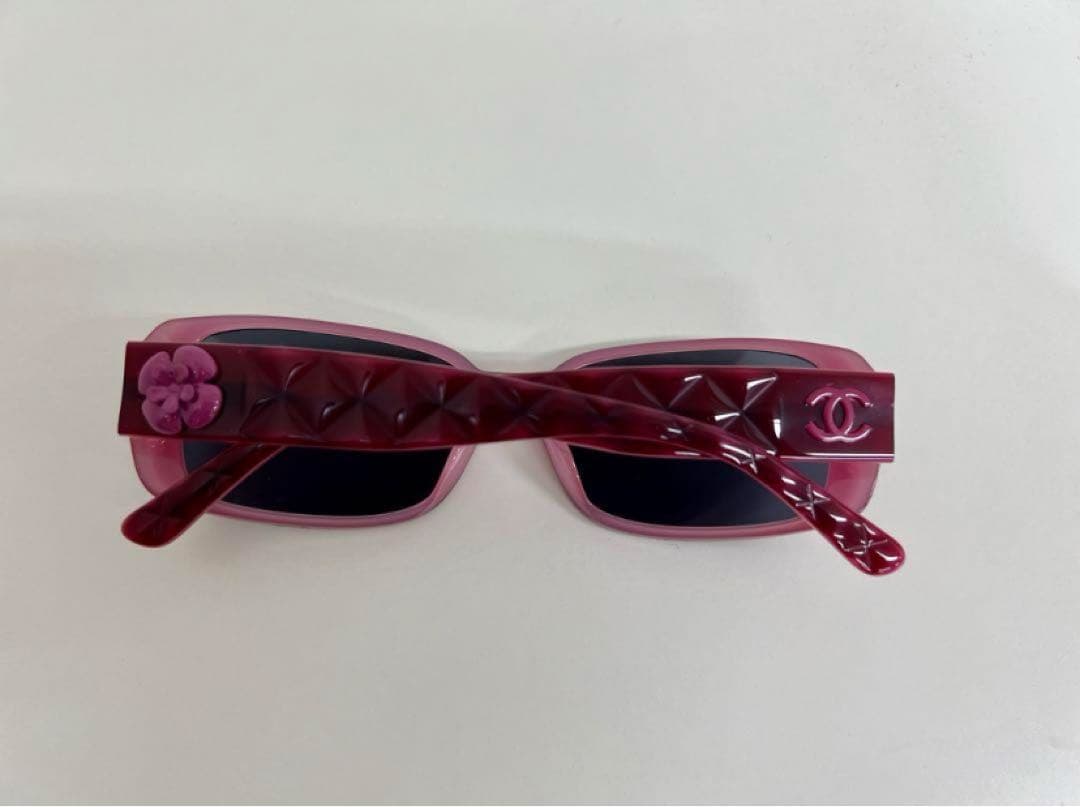 CHANEL シャネル　カメリア　ココ　マトラッセ調　サングラス