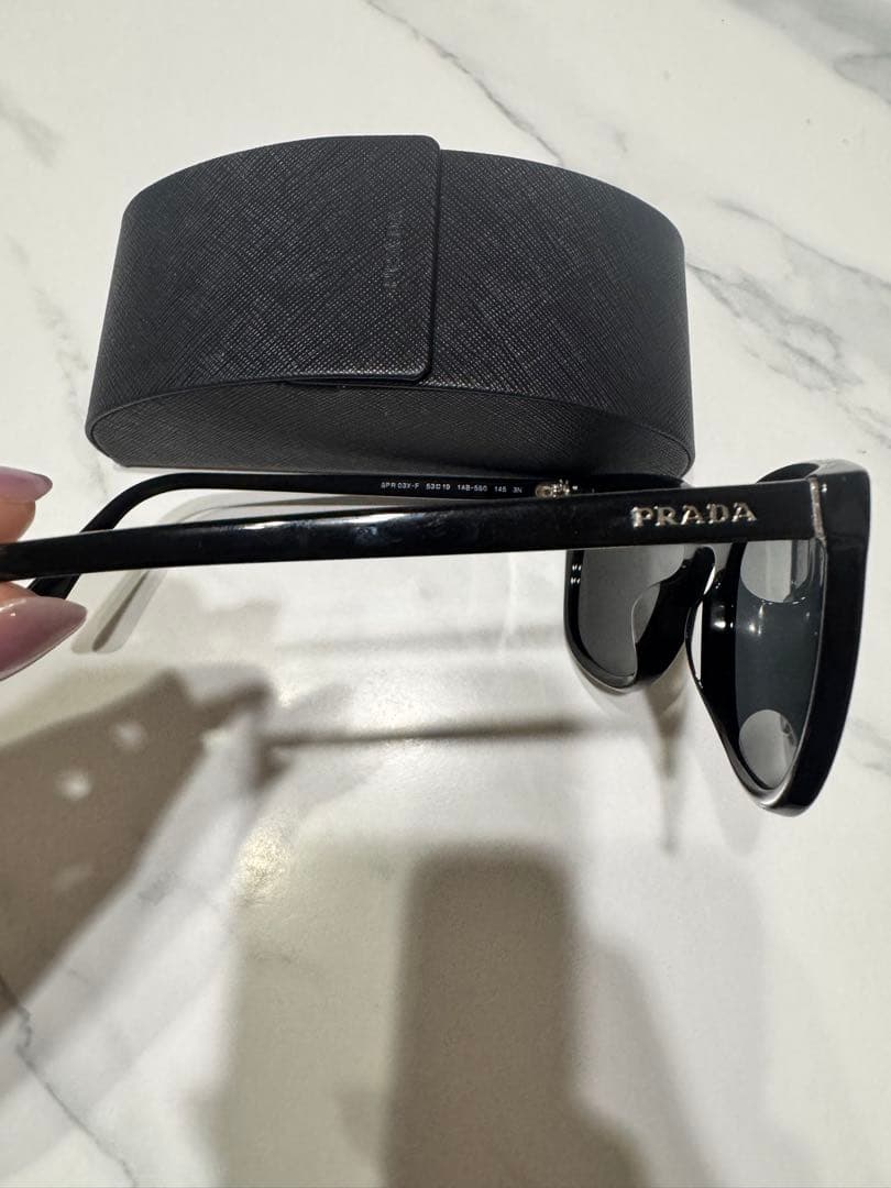 【値下げ不可‼️】PRADA ブラック サングラス ケース付き