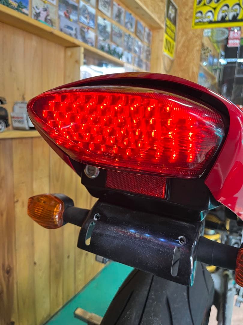 VTR1000F プロによるワンオフ　LEDテールランプ