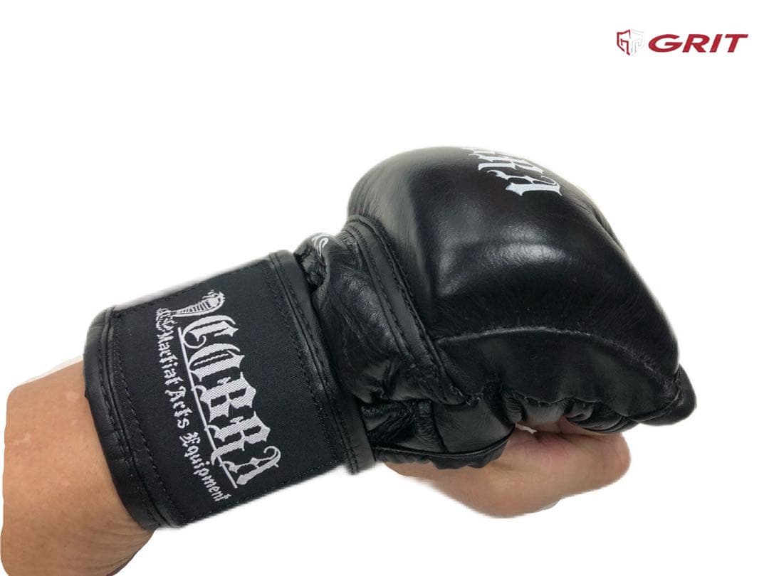 Fighting NEXUS COBRA MMAグローブ