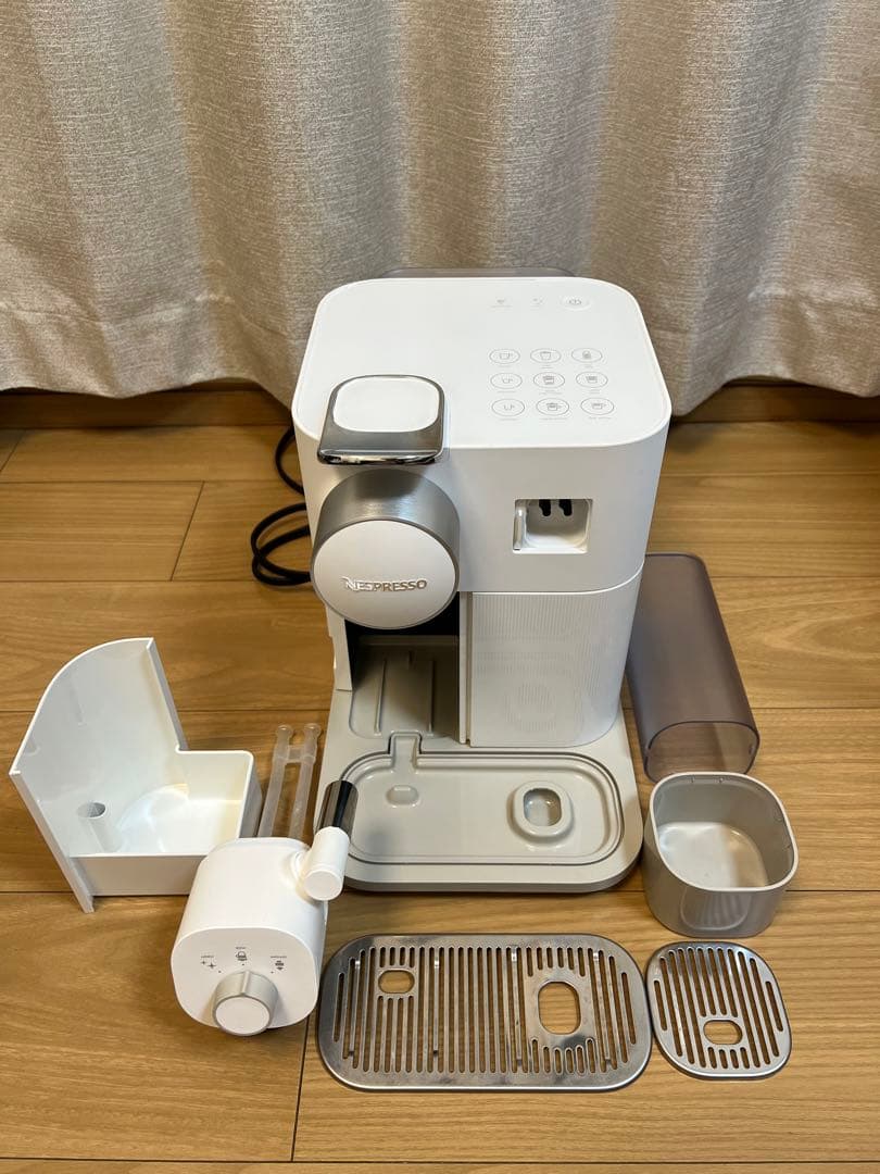 【美品】ネスプレッソ グランラティシマ F531 コーヒーメーカー ホワイト