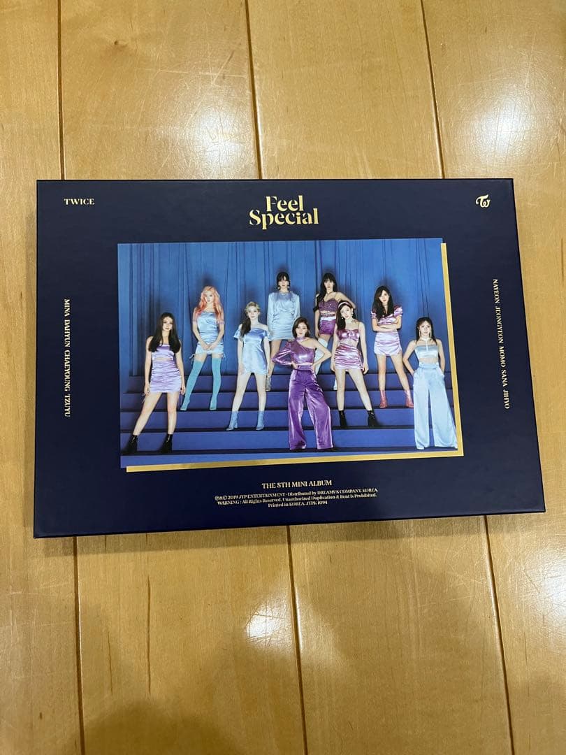 TWICE Feel Special アルバム CD、歌詞カード、ポスター付き