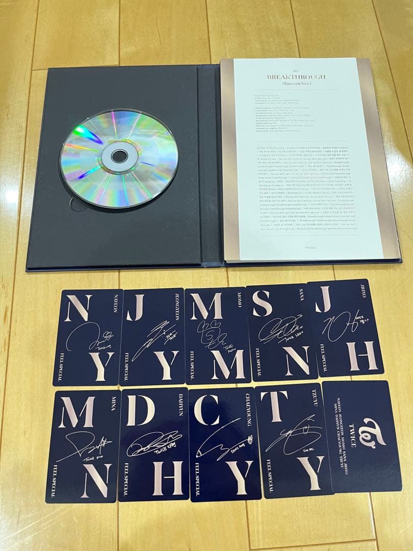 TWICE Feel Special アルバム CD、歌詞カード、ポスター付き