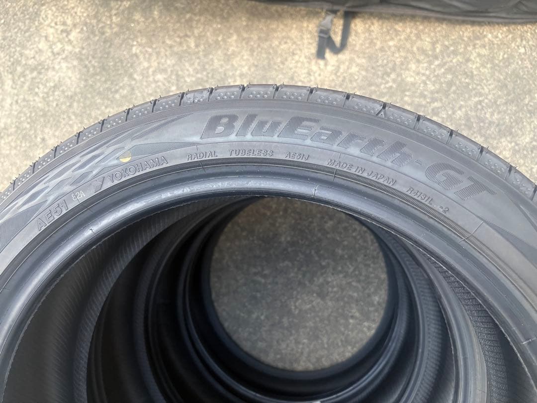 YOKOHAMA BluEarth-GT 4本　新車外し195/50R19