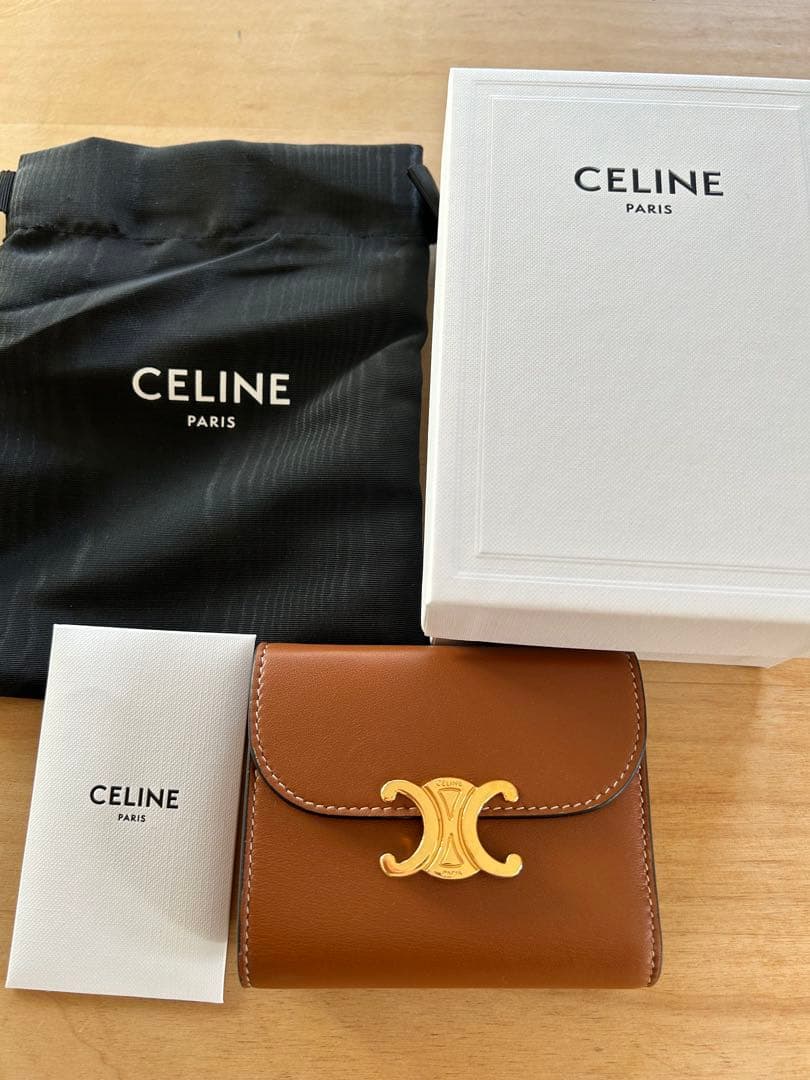 CELINE トリオンフ ブラウン 三つ折り財布