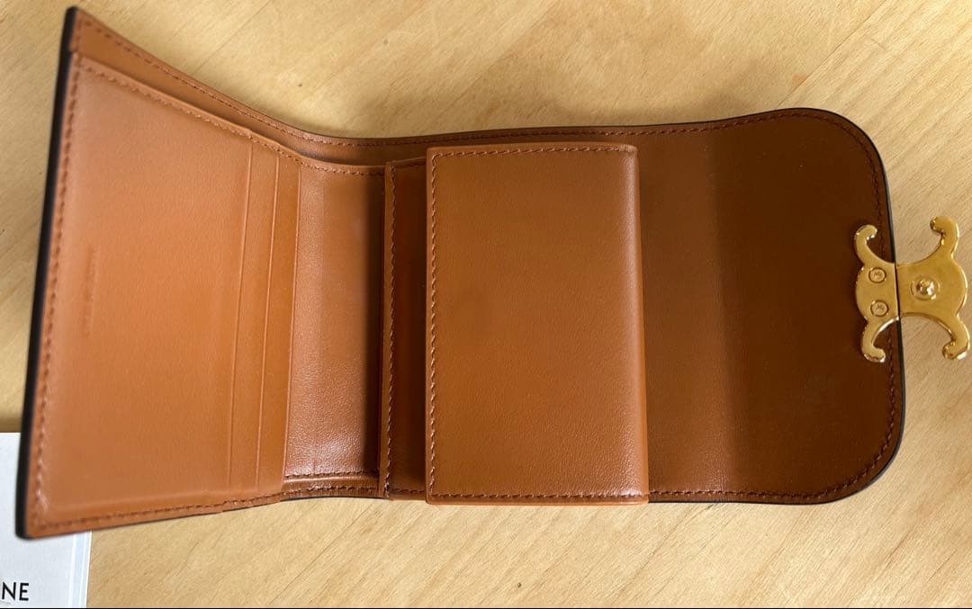 CELINE トリオンフ ブラウン 三つ折り財布