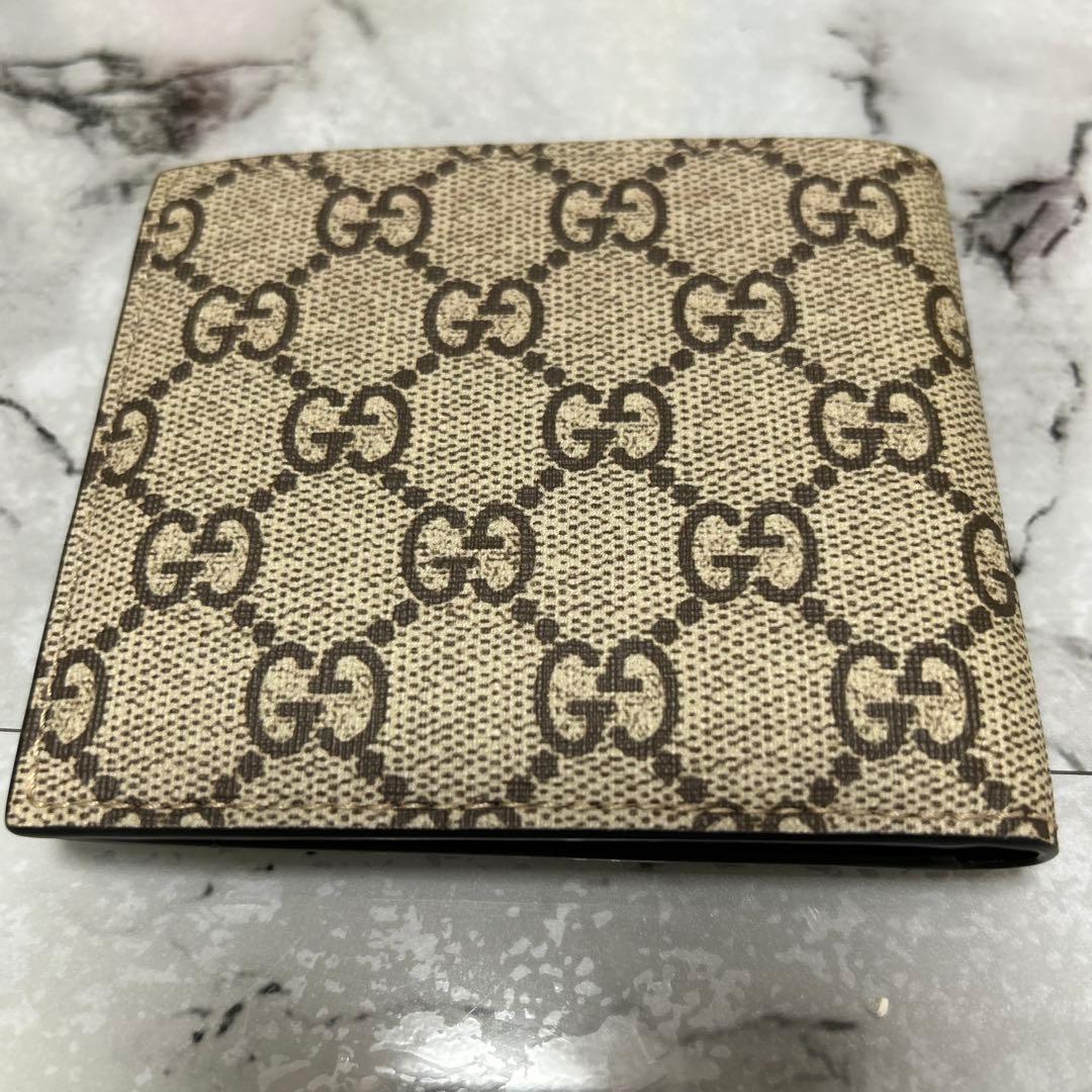 Gucci トラ刺繍 二つ折り財布
