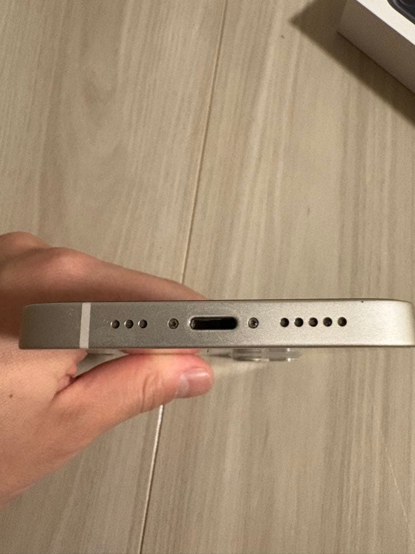 Apple iPhone 13ホワイト 本体