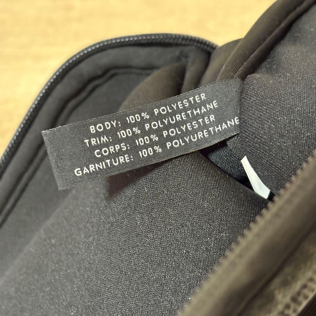 美品 MARC JACOBS フラワーデザイン PCバッグ A4