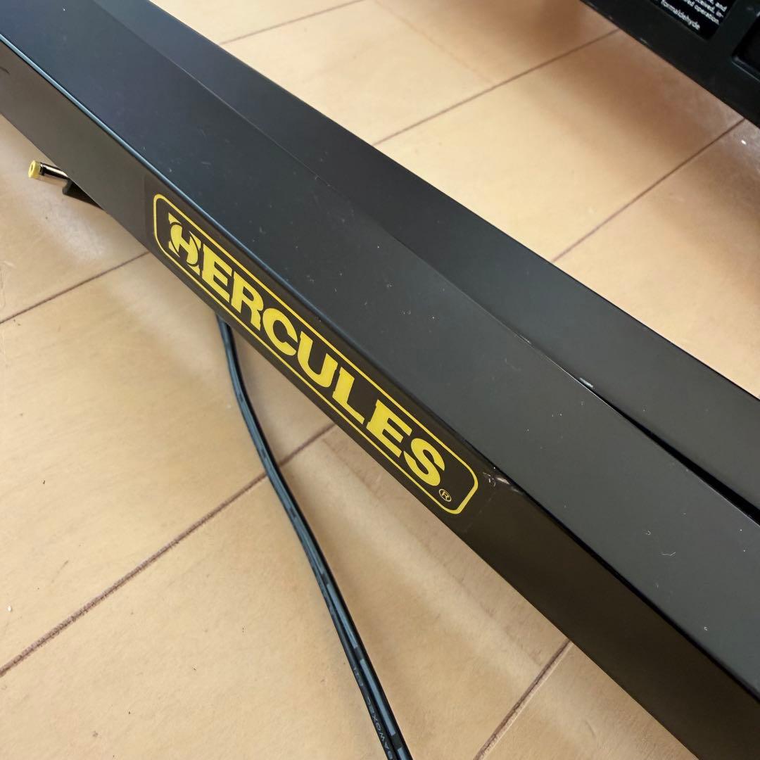 Korg microPiano + Hercules EZ-LOK スタンド