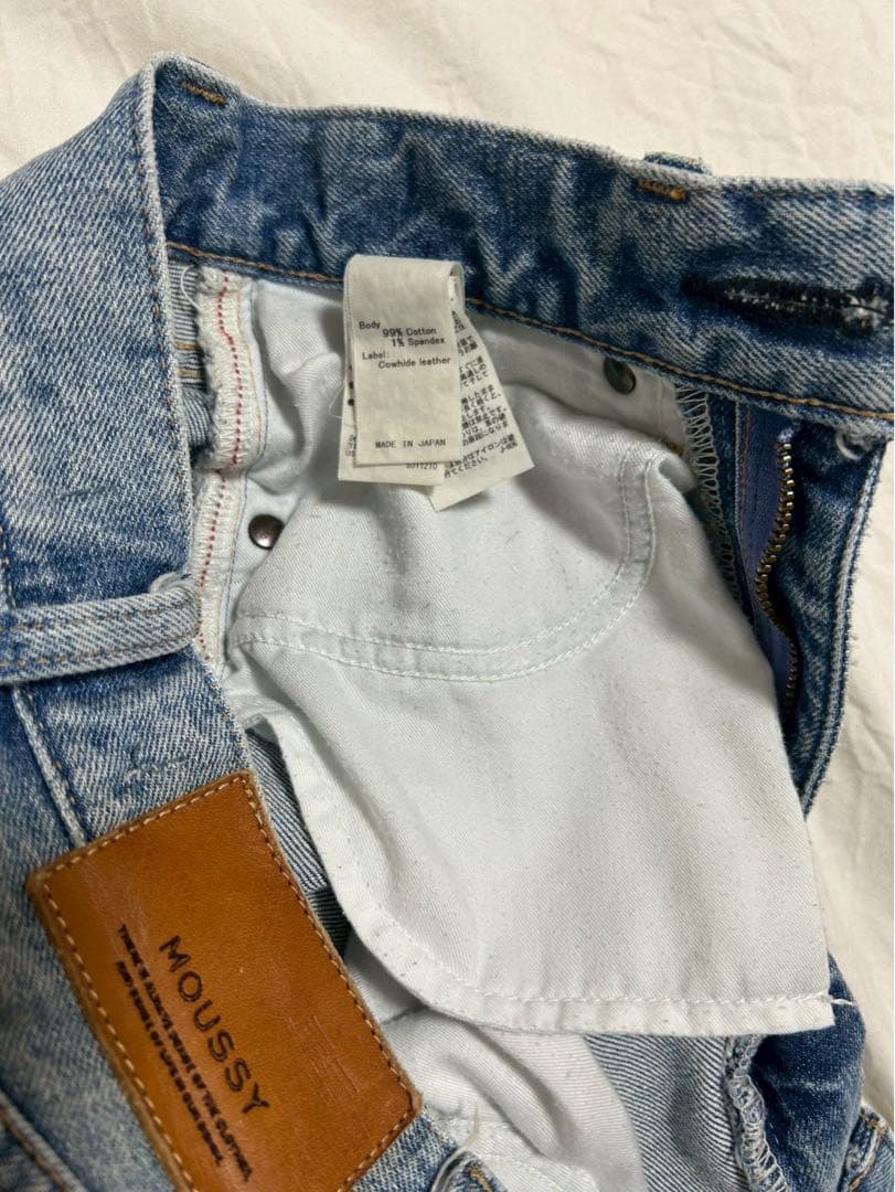 【お値下げ可】　MOUSSY MVS FLARE 23
