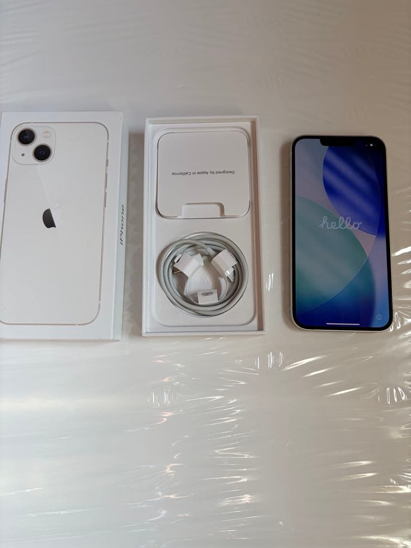 Apple iPhone 13 ホワイト 本体 充電ケーブル付き