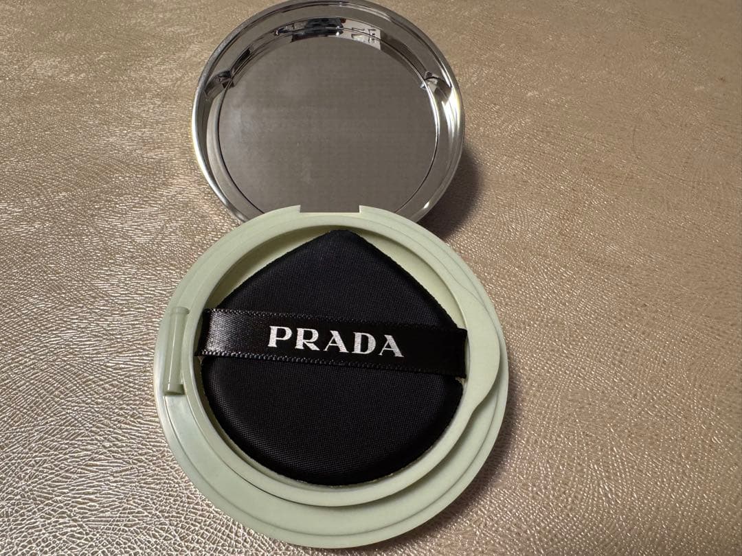 PRADA プラダ クッションファンデ AUGMENTED SKIN LC5